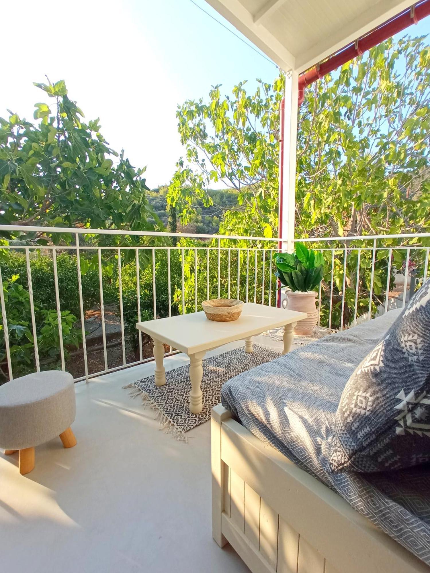 Summer Feel Suites Poros Town Exterior foto